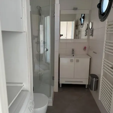 1 Bedroom Next To The And Port Vauban 昂蒂布